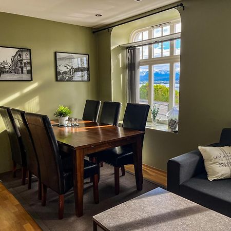 Two-Bedroom City Apartment With Fire Place, Free Parking And Fjordview Terrace - Calm And Central Ålesund Buitenkant foto