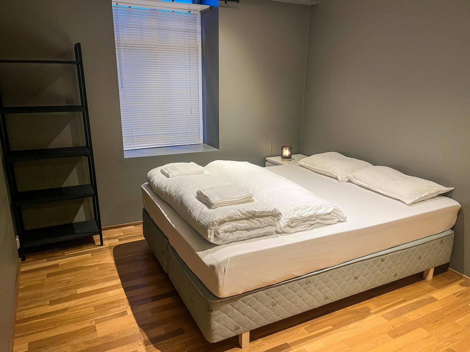 Two-Bedroom City Apartment With Fire Place, Free Parking And Fjordview Terrace - Calm And Central Ålesund Buitenkant foto